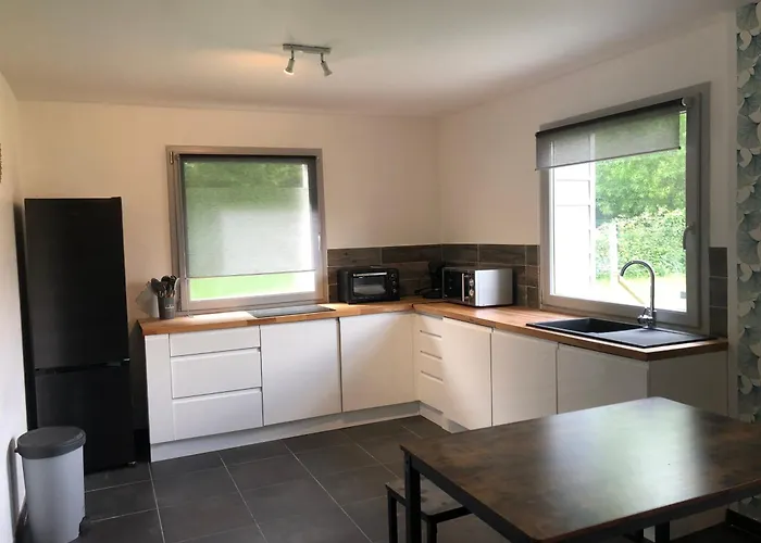 Belle Avec Jardin Clos A 10 Minutes De La *